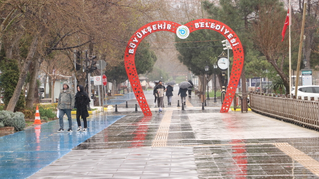 Trakya'da sağanak etkili oluyor