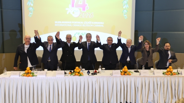 Portakal Çiçeği Karnavalı'nda stantlar 3 gün daha açık kalacak