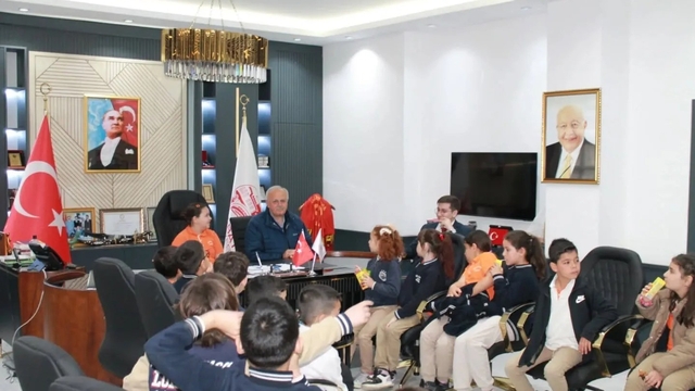 Sinop'ta öğrenciler devlet kurumlarının işleyişini yerinde öğrendi