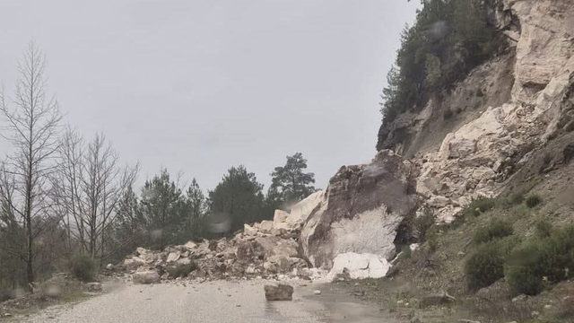 Acıpayam - Dalaman yolu ulaşıma kapandı