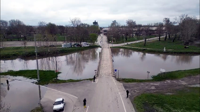 Edirne'de debisi artan Tunca Nehri'nde 'turuncu' alarm verildi