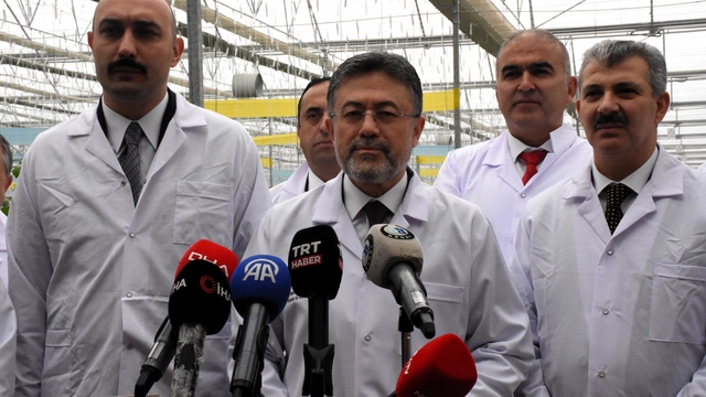 Tarım ve Orman Bakanı İbrahim Yumaklı, Aksaray'da sera ziyaretinde konuştu: