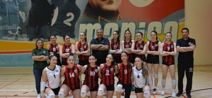 Turgutlu Belediyesi U17 Voleybol Takımı Manisa 2'ncisi