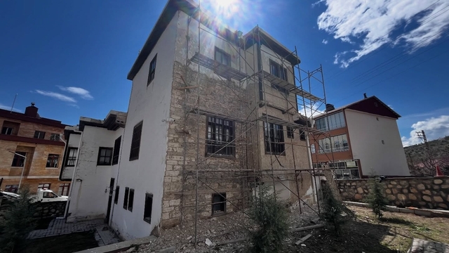 Ağın'da Ekrem İspir Konağı'nda restorasyon çalışmaları sürüyor