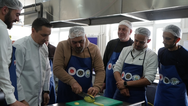 Erzurum'da ezber bozan proje: Mahkumlara "lezzetli" bir gelecek
Ön yargılar kırılıyor, gelecek mutfakta pişiyor