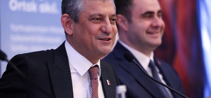 Özgür Özel: Bu dönemin en büyük ayıbı parlamentoda Romanların temsil edilmiyor oluşu