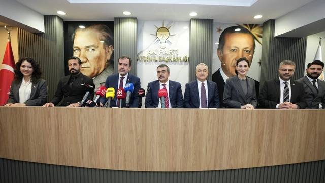 Bakan Tekin: "Sizin hayal edemediklerinizi biz gerçekleştiriyoruz"