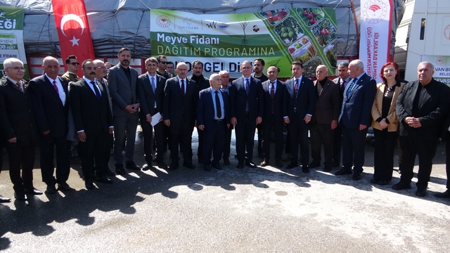 Van'da 5 yılda 4 buçuk milyon fidan toprakla buluşturuldu