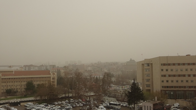 Gaziantep'te toz taşınımı etkili oldu