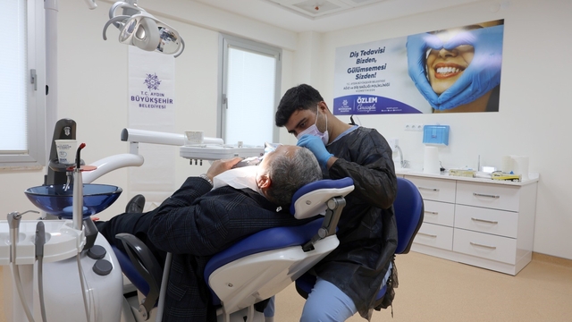 Koçarlı Ağız ve Diş Sağlığı Polikliniği hizmet vermeye başladı
Başkan Çerçioğlu üçüncü Ağız ve Diş Sağlığı Polikliniği'ni Aydın'a kazandırdı