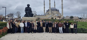 Edirne'de genç mimar adayları Mimar Sinan'ın izinde Mimar Sinan, vefatının 438'inci yılında Trakya Üniversitesi Mimarlık Fakültesi öğrencileri tarafından düzenlenen etkinlikle anıldı
