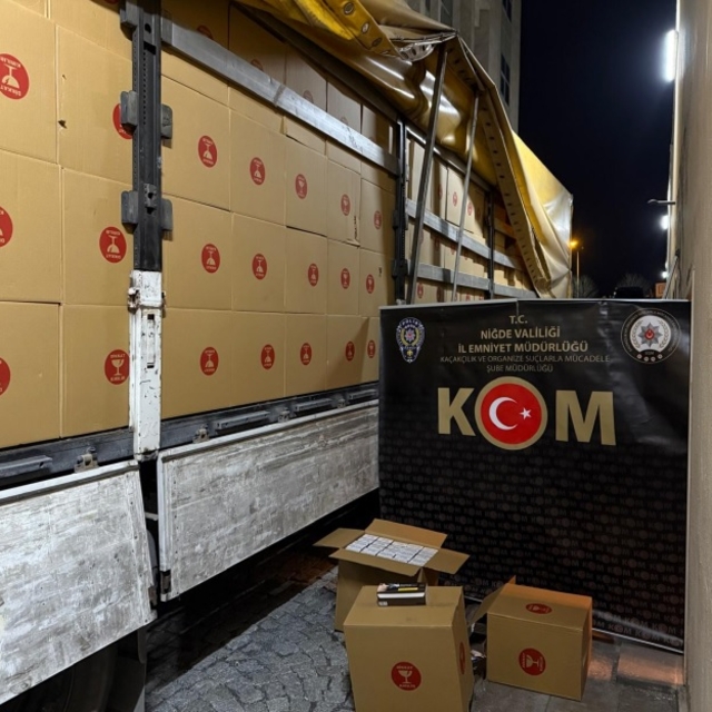 Niğde'de 11 milyon 700 bin makaron ele geçirildi