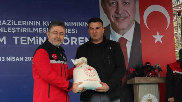 Bakan Yumaklı: 17,2 milyar liralık destek bugün itibarıyla üreticilerimizin hesabına geçecek (2)