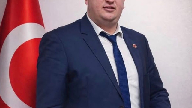 Kırklareli'deki soba faciasında hayatını kaybeden Eralp Çoralı son yolculuğuna uğurlandı
Eralp Çoralı'nın tabutunun üzerine Fenerbahçe bayrağı örtüldü