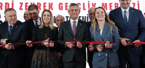 Özgür Özel: Bu dönemin en büyük ayıbı parlamentoda Romanların temsil edilmiyor oluşu (2)