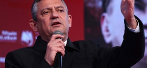 Özgür Özel: Normal bir siyasi parti kaldırdığımız yükün 10'da birinde ezilir