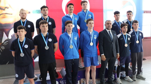 Cumhurbaşkanlığı Kupası Paletli Yüzme Şampiyonası'nda Türkiye rekoru