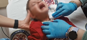 Parkta rastgele bıçak sallayıp, 2 yaşındaki Samet’i boğazından yaralayan şüpheli tutuklandı