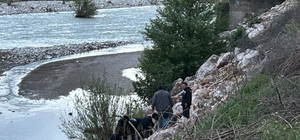 Manzara keyfi hastanede son buldu Duvarda otururken dengesini kaybeden adam 15 metre yükseklikten yuvarlandı, ekiplerin çalışmasıyla kurtarıldı