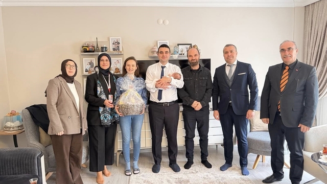 "İyilik Osmaneli'nin Kumaşında Var Projesi" kapsamında yeni doğan bebeğe destek