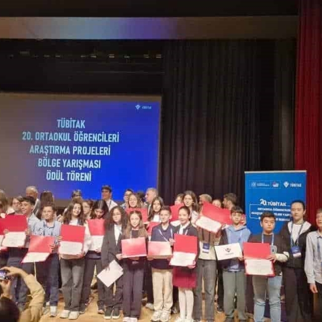 Burhaniyeli öğrenciler bölge üçüncüsü oldular