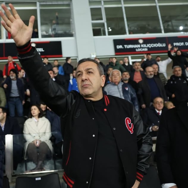 Başkan Dere: "Umutsuzluğa kapılmak ya da geri adım atmak yok"