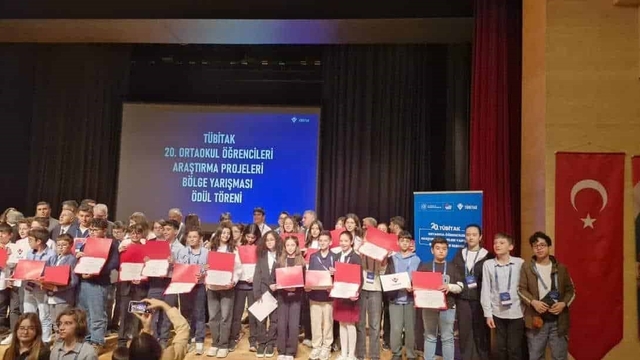 Burhaniyeli öğrenciler bölge üçüncüsü oldular