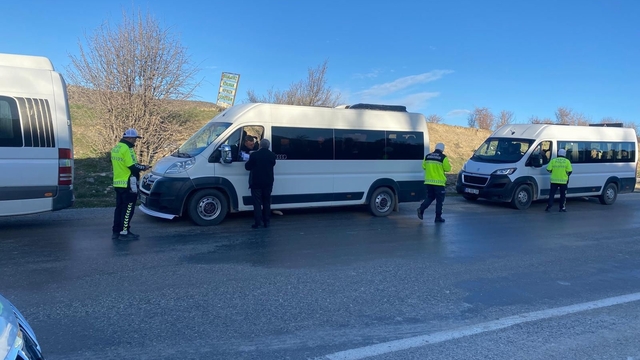 Bozkır'da okul servislerine denetim