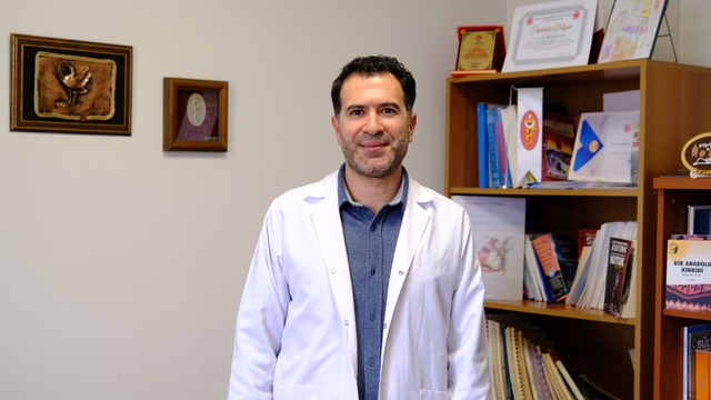 Prof. Dr. Koçkaya: "Sokak hayvanlarına karşı sorumluluklarımız var"