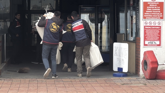 GÜNCELLEME - Bolu Belediyesine yönelik "irtikap" soruşturmasında 3 kişi gözaltına alındı