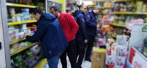 Ordu'da bir markette son kullanma tarihi geçmiş gıda ürünleri ele geçirildi