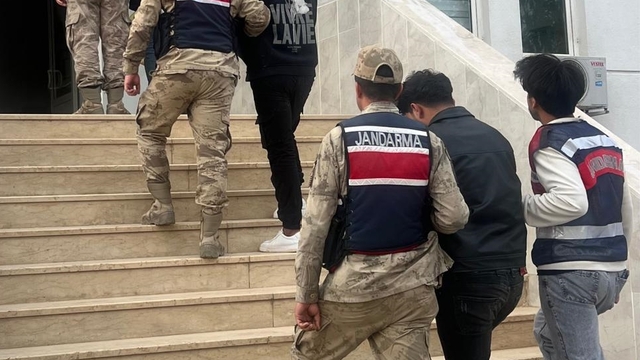 Şanlıurfa'da göçmen kaçakçılığı operasyonunda 3 şüpheli yakalandı