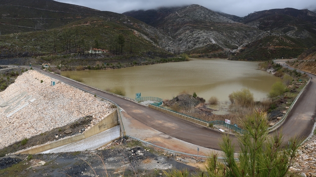 Maksimum seviyeye ulaşan Kozağaç Barajı'nda su tahliyesine başlandı