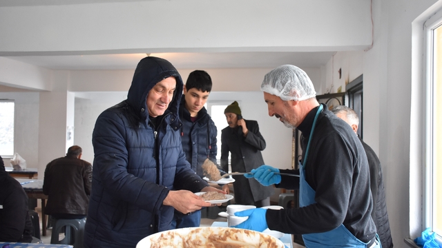 117 yıllık gelenekte ustalara vefa: 50 yıllık keşkekçiler ödüllendirildi