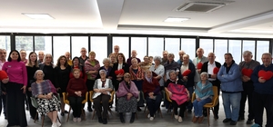 Nilüferli kadınlardan huzurevi sakinlerine gönül köprüsü