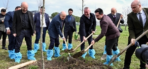 Bursa'nın fethinin 700'üncü yılında Karacabey'de fidanlar toprakla buluştu