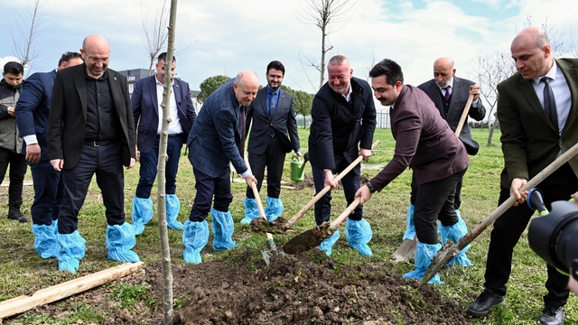 Bursa'nın fethinin 700'üncü yılında Karacabey'de fidanlar toprakla buluştu