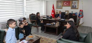 Özel eğitim öğrencilerinden Bafra Belediye Başkanı Kılıç'a ziyaret