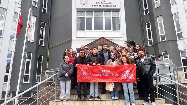 Samsun'da tıp fakültesi öğrencilerinden huzurevine ziyaret