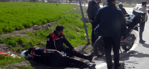 Babasından izinsiz aldığı otomobille polislere çarptı: 2 yaralı