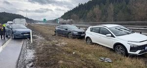 Anadolu Otoyolu'nda 9 aracın karıştığı kazada 6 kişi yaralandı