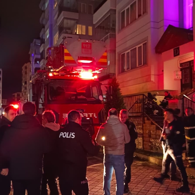 Ordu'da daire yangını: Yaşlı adam ağır yaralandı