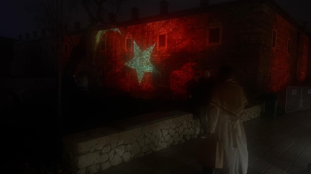 Bursa'da "köklerimizden geleceğe" konulu ışık gösterimi yapıldı