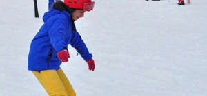 Kars’ta 2 bin ilkokul öğrencisi kayakla tanıştı