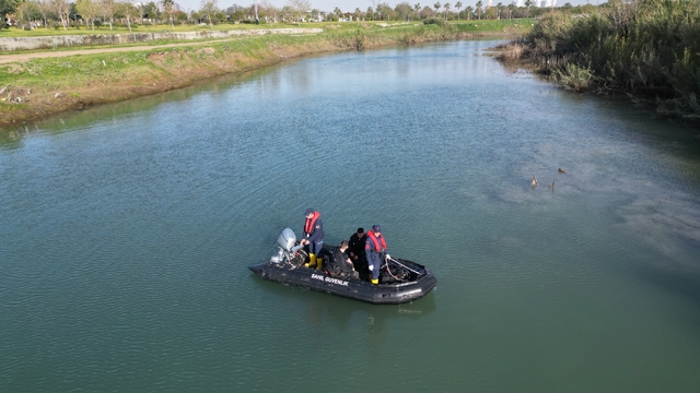 Mersin'de şelaleye girdikten sonra kaybolan genci arama çalışmaları sürüyor