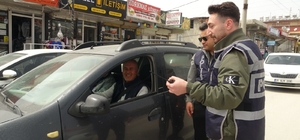 Hatay'da polis ekipleri hatalı park konusunda sürücüleri uyardı