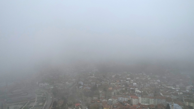 Bursa'da şehrin üzerine sis çöktü