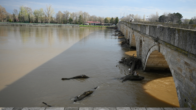 Edirne'de yükselen nehirlerin debisi düşüşe geçti