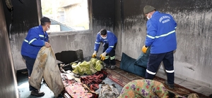 Belediye ekipleri yangının izlerini sildi, değerli eşyaları teslim etti