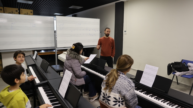 Mardin'in çok dilli müzik kültürü Sanat Akademisi ile yaşatılıyor